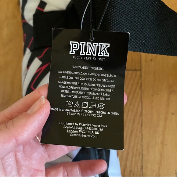 NEW PACKABLE BLANKET FOR BEACH OF PICNIC BY PINK - Picture 2 of 5